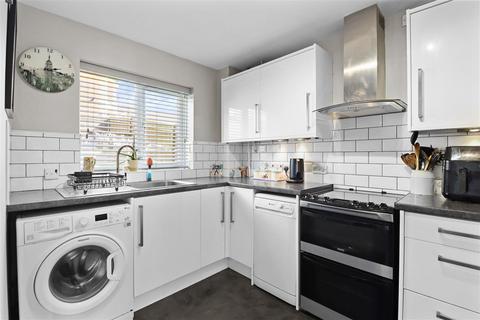 3 bedroom detached house for sale, Pembroke Close, Amberstone, Hailsham