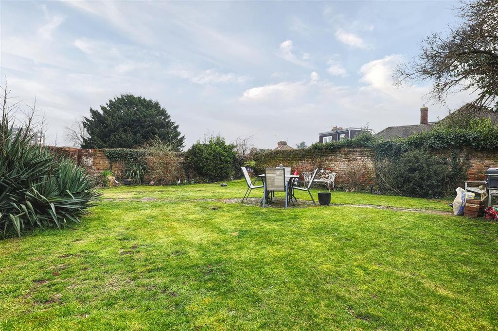 Garden 1.jpg