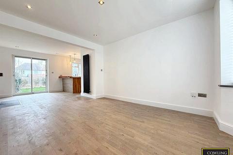 24 Avenue Road, Chelmsford, CM2 9TY