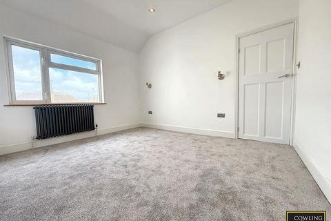 24 Avenue Road, Chelmsford, CM2 9TY