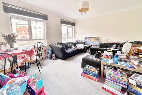 2 bedroom flat for sale, Field Place Parade, The Strand, Goring-by-Sea, Worthing, BN12