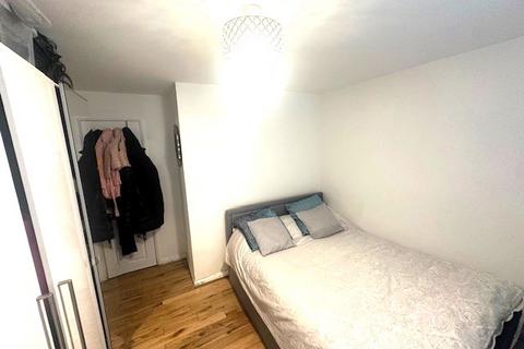 undefined, Southall UB1