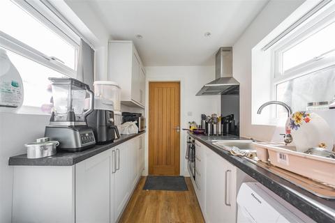 2 bedroom house for sale, York Street, Oswestry