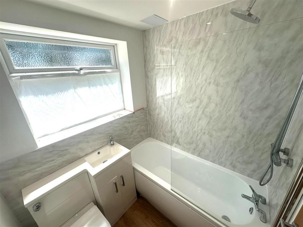 Bath 1.jpg