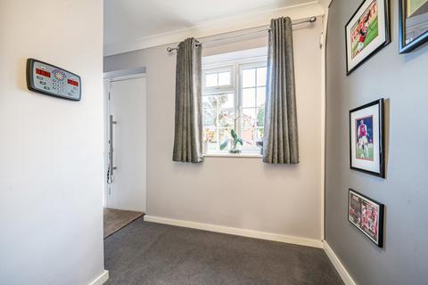 40 Ridgeview Close, Barnet, EN5 2QE