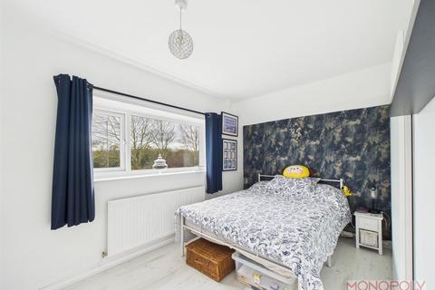 11 Bridgeway East, Pentre Maelor, Wrexham, LL13 9RB