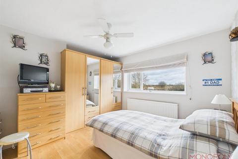 11 Bridgeway East, Pentre Maelor, Wrexham, LL13 9RB