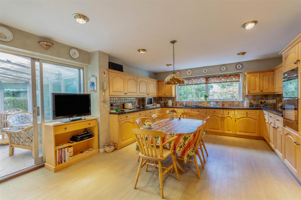 8639206-interior31.jpg