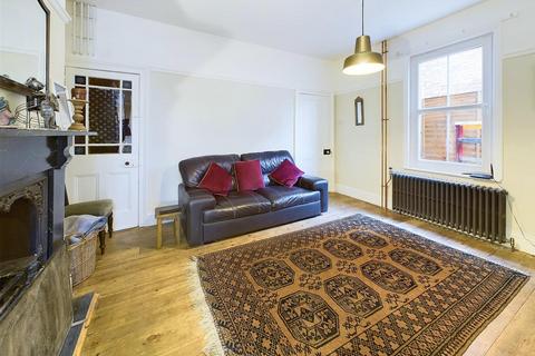 40 Tuffley Avenue, Gloucester, GL1 5LX