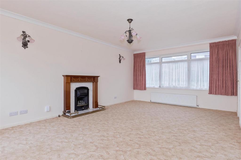 For Sale by Aspire Residential Longlands Glade
