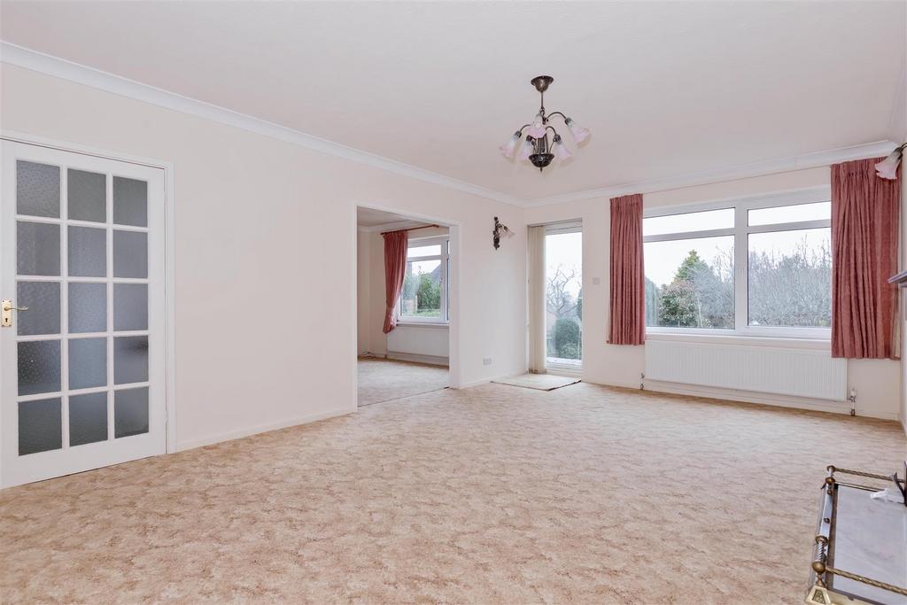 For Sale by Aspire Residential Longlands Glade