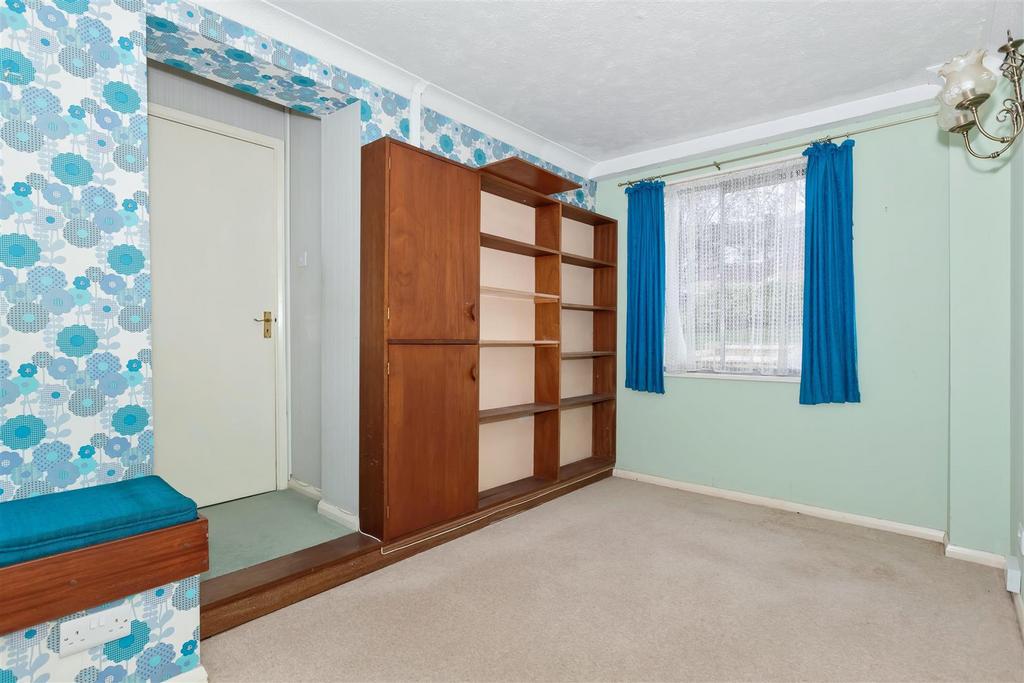 For Sale by Aspire Residential Longlands Glade