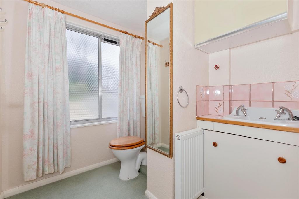 For Sale by Aspire Residential Longlands Glade