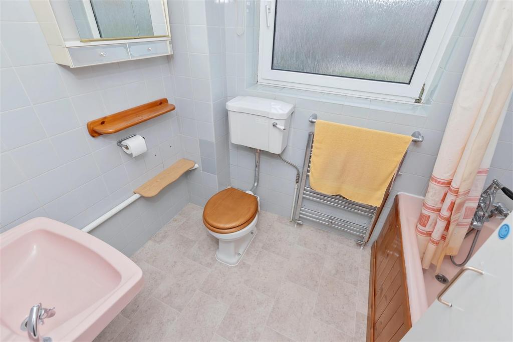 For Sale by Aspire Residential Longlands Glade