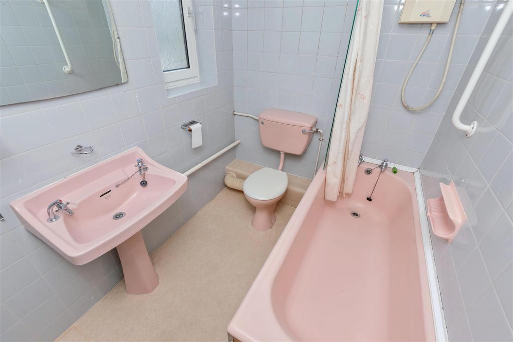 For Sale by Aspire Residential Longlands Glade