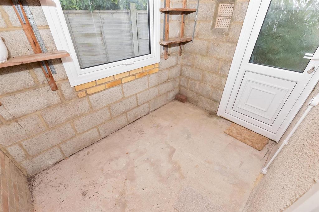 For Sale by Aspire Residential Longlands Glade