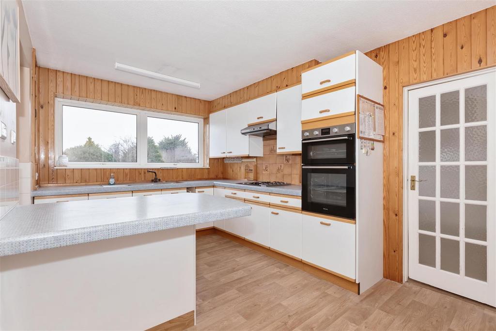 For Sale by Aspire Residential Longlands Glade