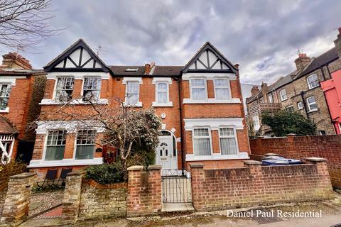 2a Kingsdown Avenue, Ealing, London, W13 9PR