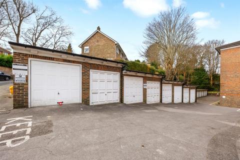 2 bedroom flat for sale, Withdean Rise, Withdean, Brighton