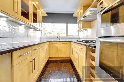 2 bedroom apartment to rent, Regents Park Road, Finchley Central, N