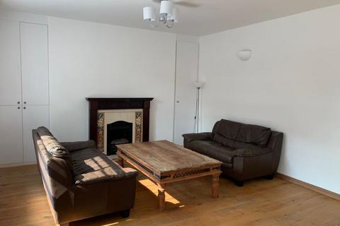 3 bedroom flat to rent, Kings Cross, London N1