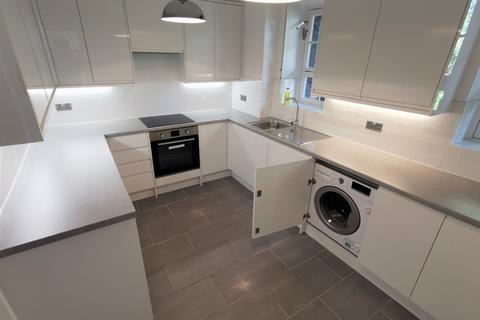 3 bedroom flat to rent, Kings Cross, London N1