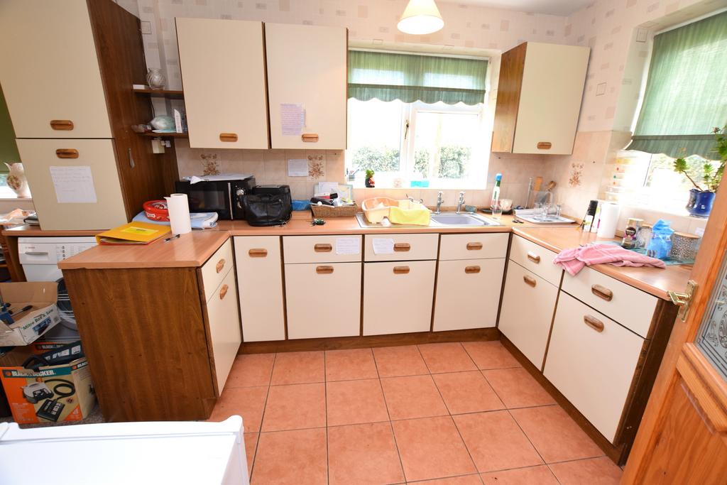 Breakfast/kitchen