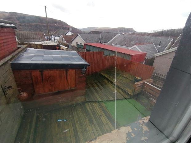 Rear decking area