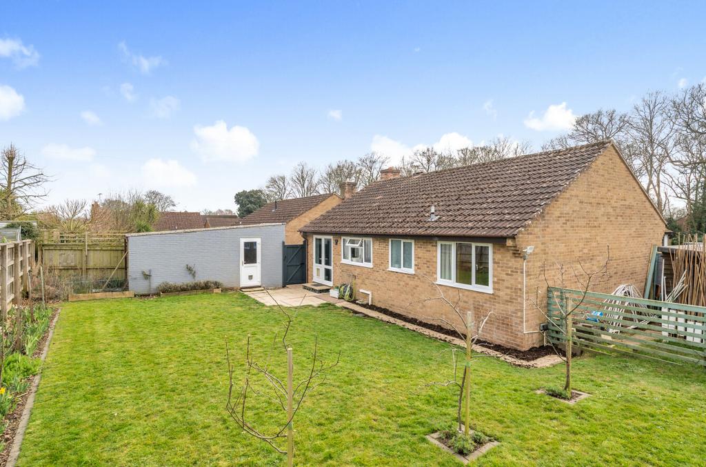 1 Maple Close