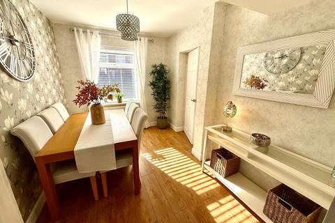3 bedroom semi-detached house for sale, Newark Road, Fens