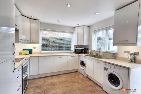 14 Salisbury Road, Werrington, Peterborough, PE4 6NL
