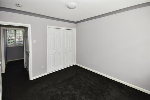 2 bedroom house to rent, Cavendish Avenue, Woodford Green IG8