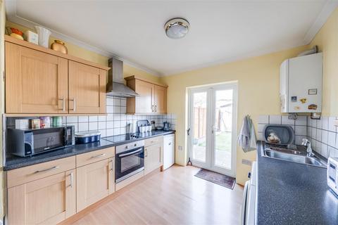 25 Lawford Gardens, Dartford, DA1 3AL