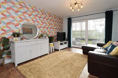 9 Holly Close, Full Sutton, York, YO41 1LY