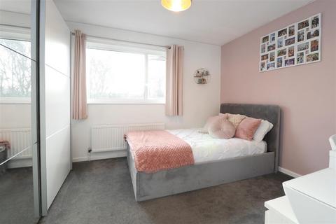 9 Holly Close, Full Sutton, York, YO41 1LY