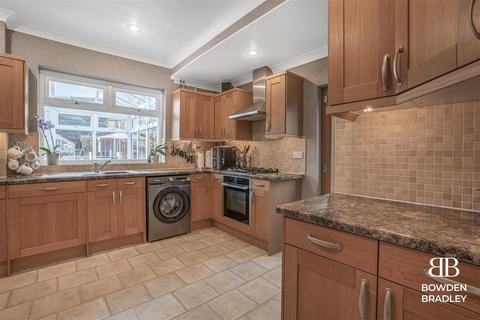 3 bedroom semi-detached house for sale, Brocket Way, Chigwell