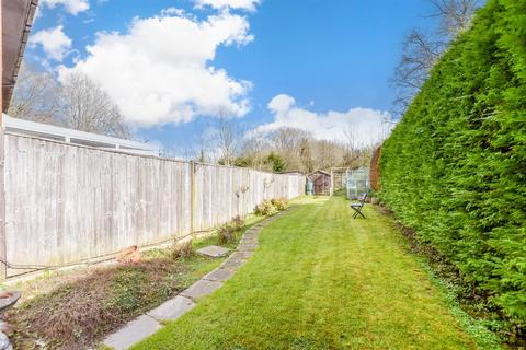 42 Medway Drive, Forest Row, RH18 5NT