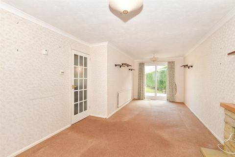 42 Medway Drive, Forest Row, RH18 5NT