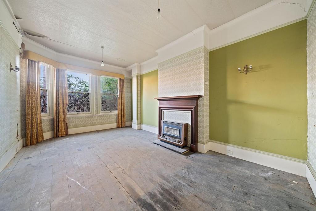 03-d47282353 -  Prop World - NS - 37 Panmure Road S