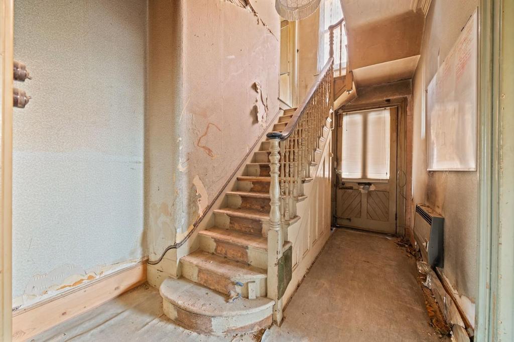 04-e38282353 -  Prop World - NS - 37 Panmure Road S