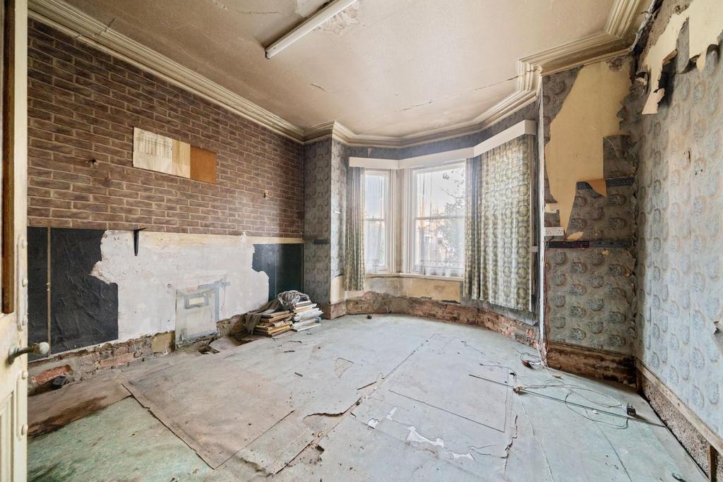 05-6b9982353 -  Prop World - NS - 37 Panmure Road S