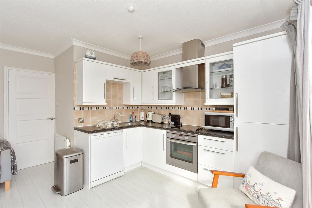Lounge/Kitchen