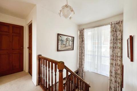 140 Downs Road, Folkestone, CT19 5PX