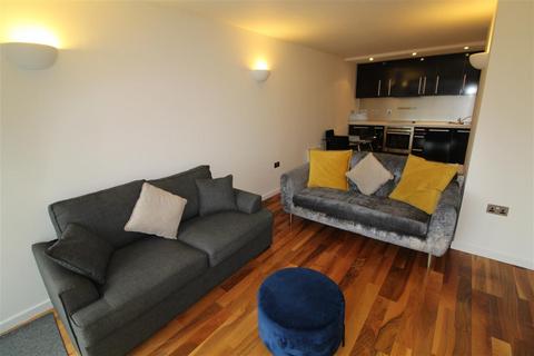 2 bedroom apartment to rent, Whitehall Waterfront, Leeds, LS1