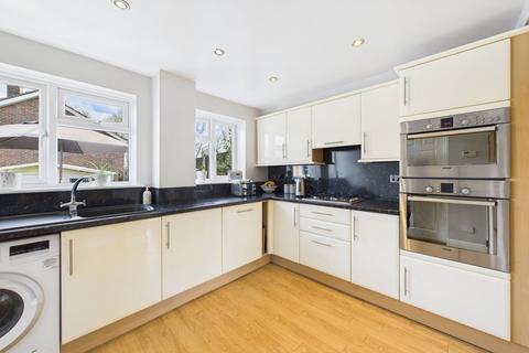 93 Marlins Turn, Hemel Hempstead, HP1 3LW