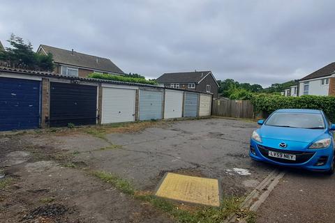 Garage for sale, Garage, Red Cedars / Clay wood Close, Orpington, BR6 0BX