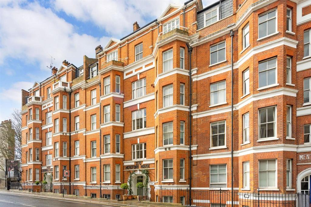 87676 Flat 23 Hereford House Fulham Road   (2) low