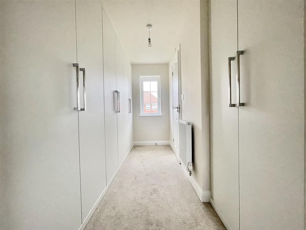 Walk-in Wardrobe
