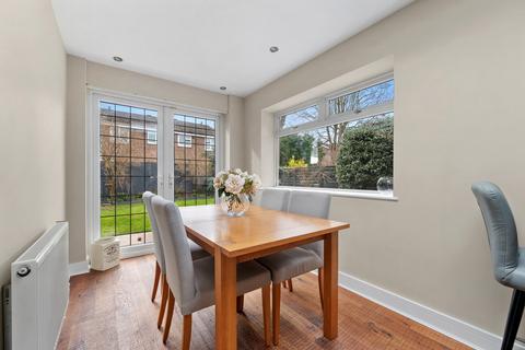 38 Hall Orchards Avenue, Wetherby, LS22 6SN