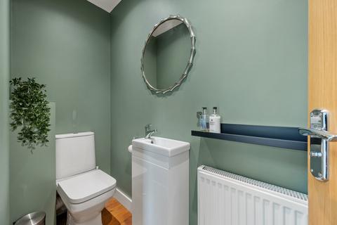 38 Hall Orchards Avenue, Wetherby, LS22 6SN